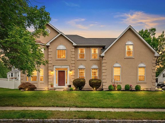 2nd image of 13 Heather Ln