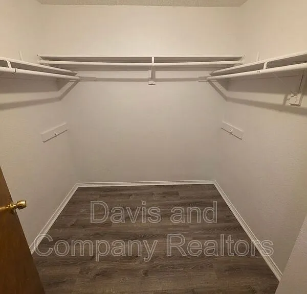 4422 Fairgate Dr — Photo 28