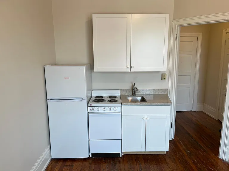 102 Chambersburg St — Photo 5