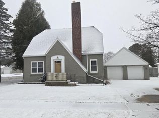 1624 Mirro Dr, Manitowoc, WI 54220