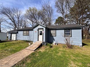 204 Choctaw St, Hackett, AR 72937