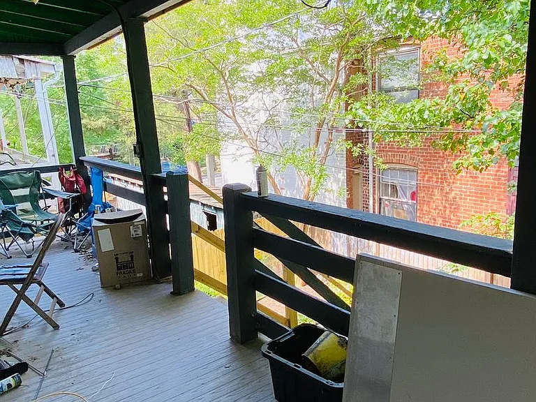 4 N. Dooley Ave — Photo 9