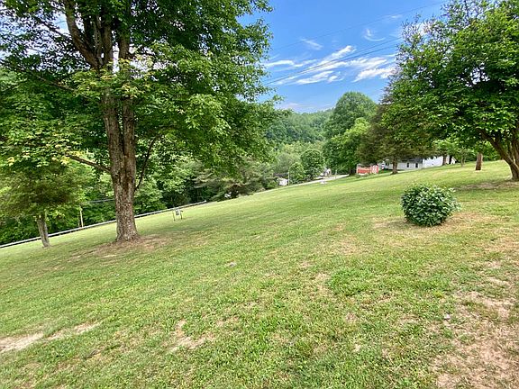 3rd image of 54 Tyler Mountain Dr