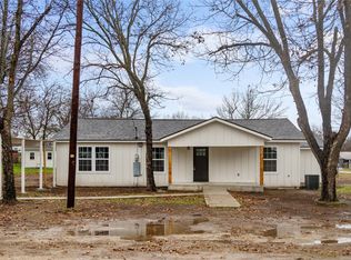 400 N Broadway St, Blanket, TX 76432