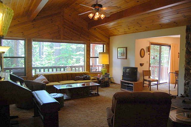 1st image of 1463 Pine Dr