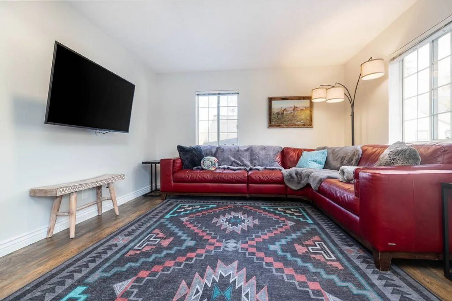 6 bed, 3.0 bath, 2260 sqft, $6,832 — Photo 3