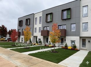 838 SE 8th St, Bentonville, AR 72712