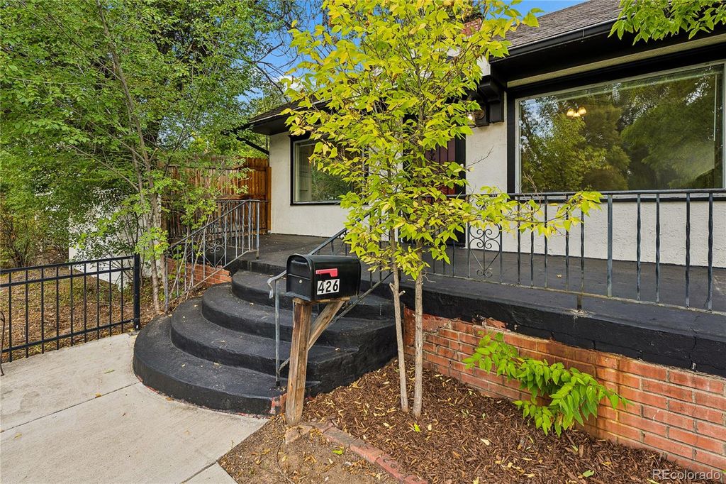 426 E Prospect Road