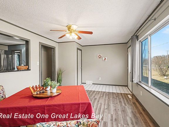 5th image of 1005 Conrad Rd