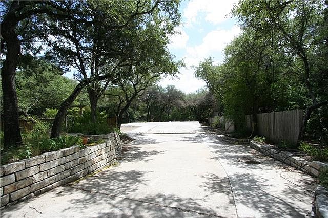 1st image of 203 N Lake Hills Dr