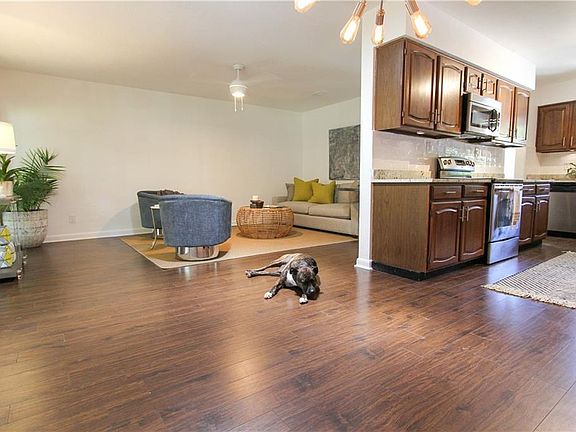 5th image of 4714 W Oakellar Ave