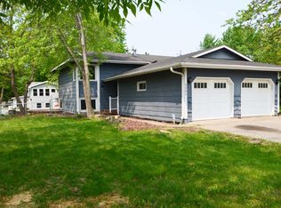 9201 Forestview Ln N, Maple Grove, MN 55369