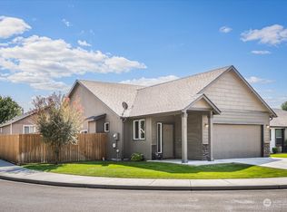 1361 SW Greeley St, College Place, WA 99324