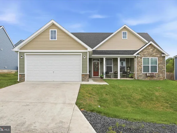 71 Cilantro Ln, Bunker Hill, WV 25413