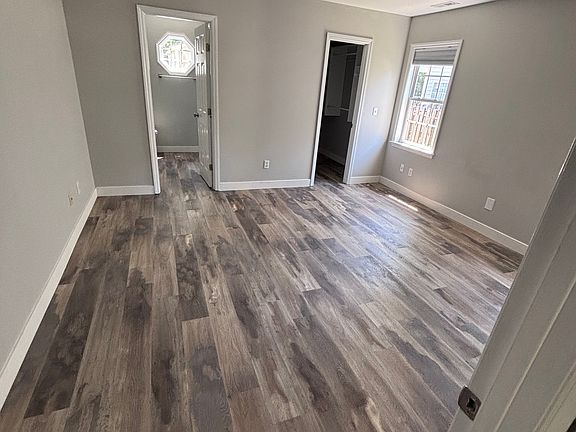 5th image of 103 Woodvine Ct