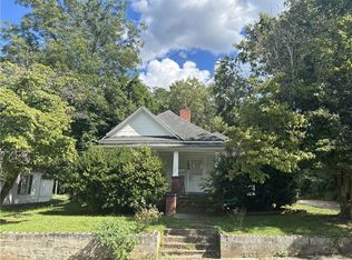 108 Cambridge St, Abbeville, SC 29620
