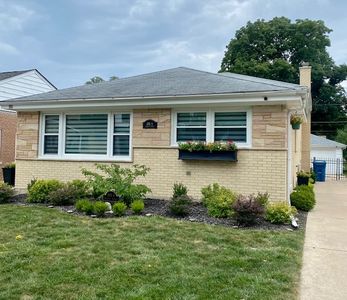 689 S Berkley Ave, Elmhurst, IL, 60126