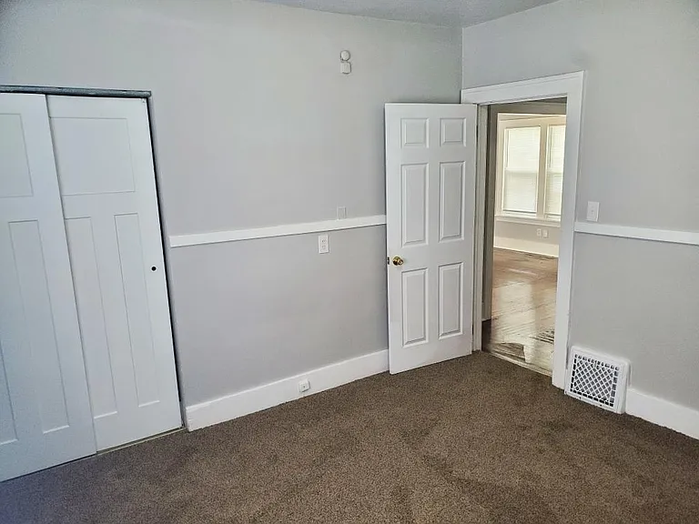 312 Harrison St — Photo 8