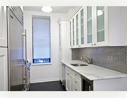 Sold by Nest Seekers International | media 4