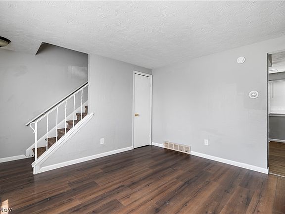5th image of 1627 E 33rd St