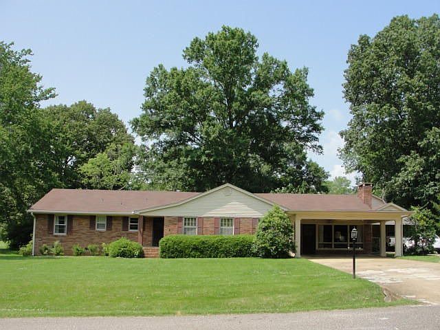 2nd image of 1301 Pine Rd