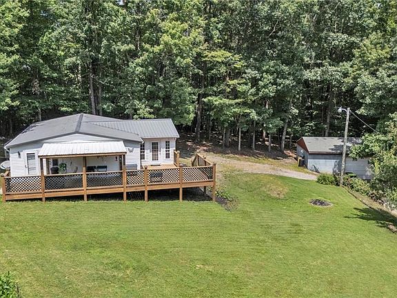 4th image of 425 Little Brushy Mountain Rd
