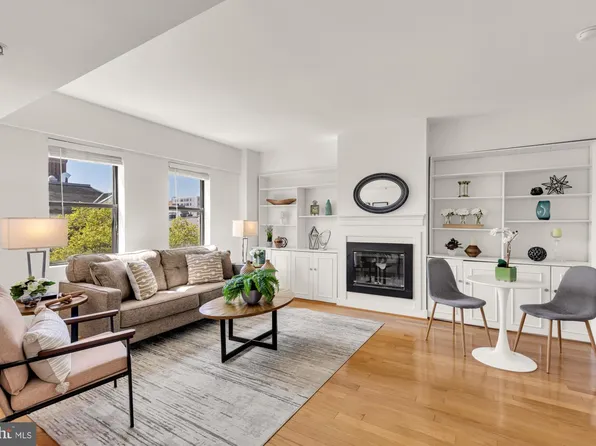 1727 R St NW APT 402, Washington, DC 20009