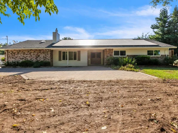 3241 Humphrey Rd, Loomis, CA 95650