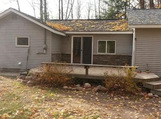 7457 Indian Hill Rd, Honor, MI 49640
