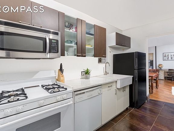 5th image of 104 Bedford St APT 1A