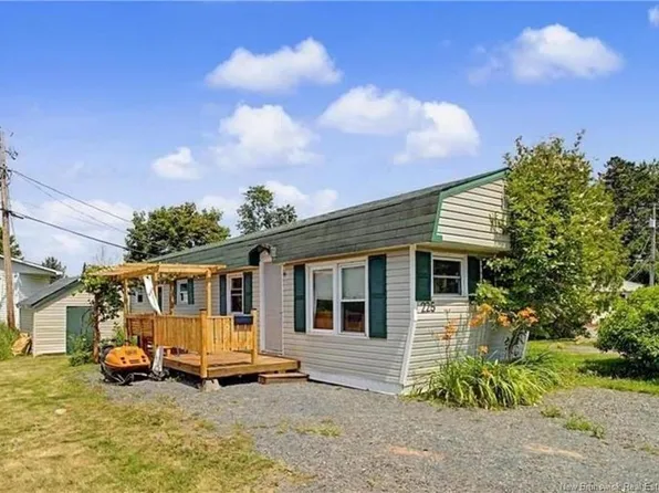225 Driftwood Loop, Fredericton, NB E3B 7P1