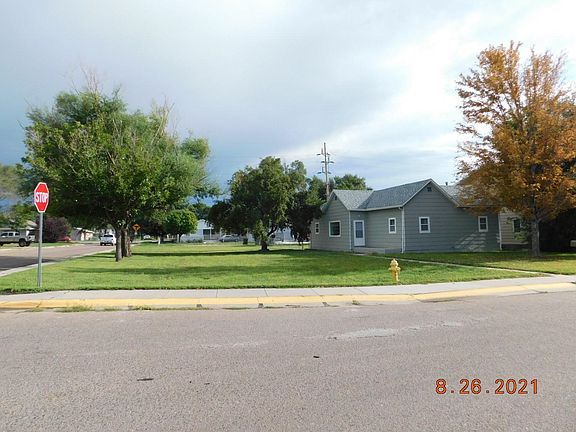 2nd image of 707 W 11th St