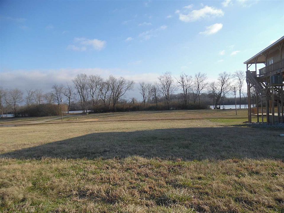 2nd image of 110 Catfish Ln #110
