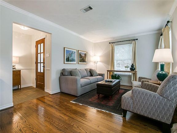 4th image of 3527 Vancouver Dr