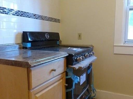 4th image of 5 Saunders St #3