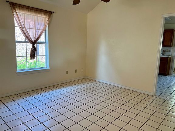 5th image of 117 Salamanca Ave