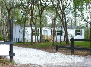 103 Drake Ave, Interlachen, FL 32148