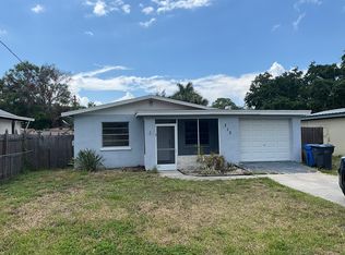 713 Oak St, Ruskin, FL 33570