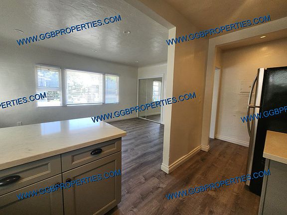 5th image of 310 W 8th St #320