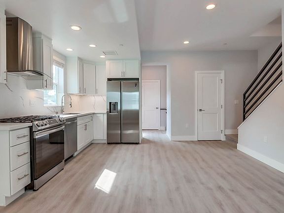 2nd image of 2788-2792 2796th St