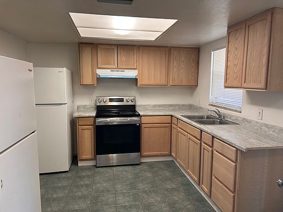 3rd image of 3035 Maine Ave
