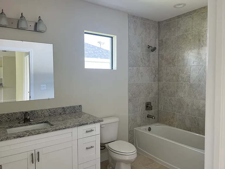 220 Preston St — Photo 13