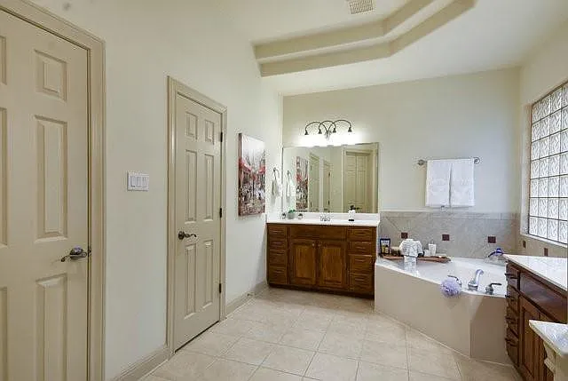 9900 Tree Bend Cv — Photo 24
