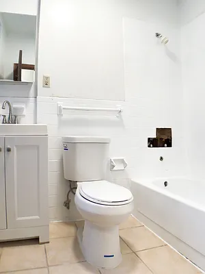Rented by City Connections Realty | media 8