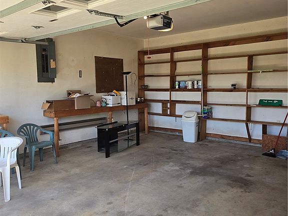 5th image of 617 Wolf Rd