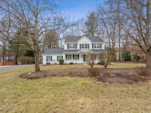 22 Castle Pines, Clifton Park, NY 12065