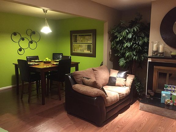 Dining room/living room