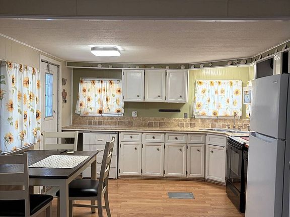 2nd image of 6506 Waikiki Dr #263
