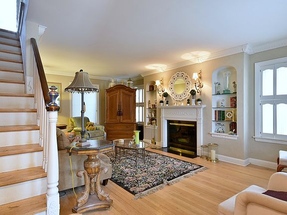 4th image of 2037 N 77th Ct