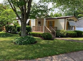 30 Thomas Blvd NW, Massillon, OH 44647